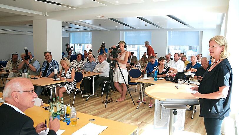 "Mit kühlem Kopf und heißem Herz": In diesem Saal finden die Diskussionen statt.