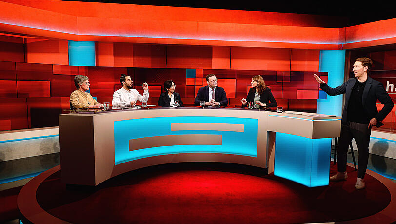 Das dominierende Rot ist passé: So sah das alte Studio von "Hart aber fair" aus Das dominierende Rot ist passé: So sah das alte Studio von "Hart aber fair" aus