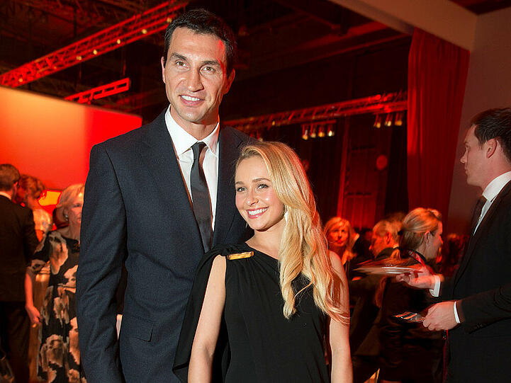 Ungleiches Paar: Wladimir Klitschko ist um einiges größer als seine Hayden