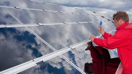 Die Kraft der Sonne: Die Stadtrats-SPD fordert ein bessres Klimaschutzkonzept für Nürnberg. Die Kraft der Sonne: Die Stadtrats-SPD fordert ein bessres Klimaschutzkonzept für Nürnberg.