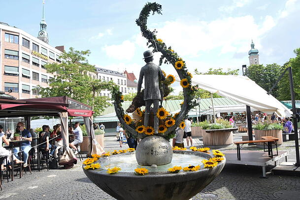 Laut Fenzl ein weiterer Kraftort: der Karl-Valentin-Brunnen am Viktualienmarkt. Laut Fenzl ein weiterer Kraftort: der Karl-Valentin-Brunnen am Viktualienmarkt.