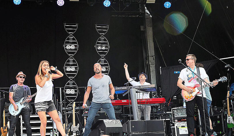 Vor Anastacia spielte noch die Bayern-Eins-Band.