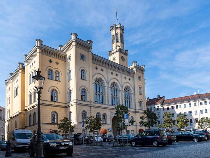 Blick auf das Rathaus in Zittau.