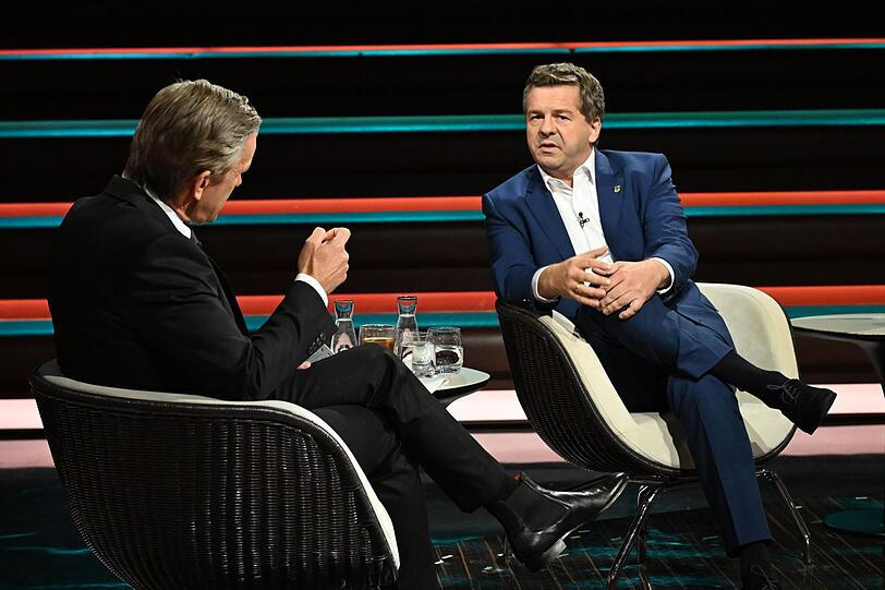 ZDF-Moderator Markus Lanz lockte den CDU-Ministerpräsidenten Sven Schulze am Donnerstag aus der Reserve, als es um eine mögliche Zusammenarbeit mit der AfD ging. ZDF-Moderator Markus Lanz lockte den CDU-Ministerpräsidenten Sven Schulze am Donnerstag aus der Reserve, als es um eine mögliche Zusammenarbeit mit der AfD ging.