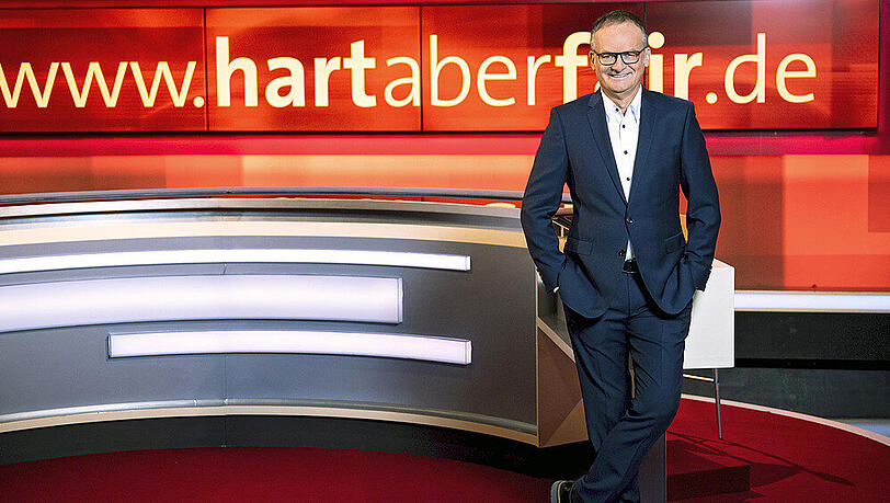 Frank Plasberg moderiert seit 2001 die Polit-Talkshow "hart aber fair" Frank Plasberg moderiert seit 2001 die Polit-Talkshow "hart aber fair"