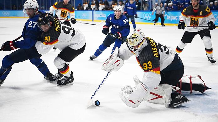"Jetzt ist es an der Zeit, den Weg für die neue Generation freizumachen", sagt Torwart Danny aus den Birken, der seine Karriere in der deutschen Eishockey-Nationalmannschaft beendet.