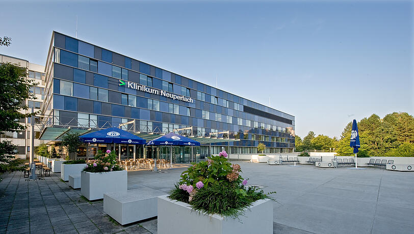 Der Kreißsaal im Klinikum Neuperlach sollte geschlossen werden. Nun bleibt die Station - zumindest bis 2027. Der Kreißsaal im Klinikum Neuperlach sollte geschlossen werden. Nun bleibt die Station - zumindest bis 2027.