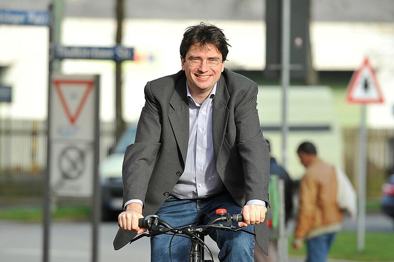 Florian von Brunn (SPD) ist immer mit dem Fahrrad unterwegs.