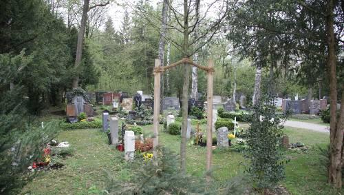 Münchens Künstler werden künftig im Waldfriedhof begraben. Münchens Künstler werden künftig im Waldfriedhof begraben.