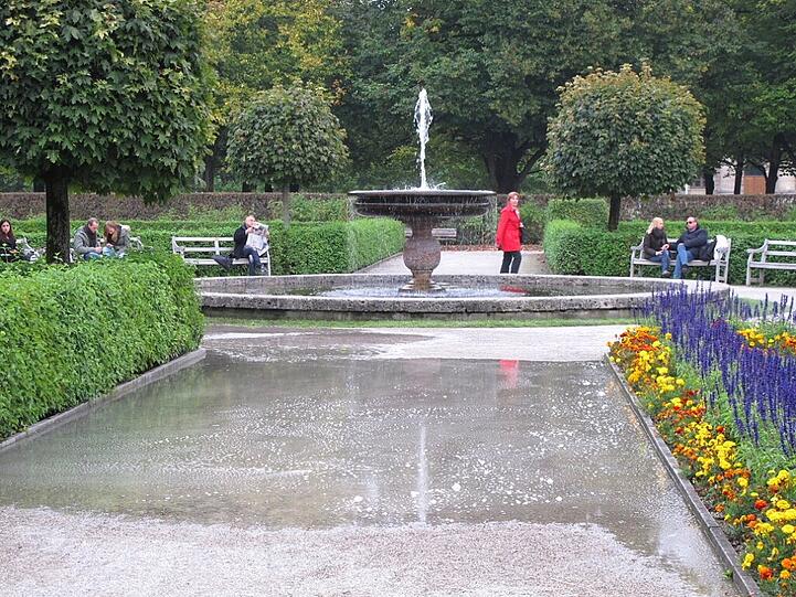 AZ-Leser Djordje Matkovic hat nicht nur ein Leck in dem Brunnen entdeckt, sondern vier.