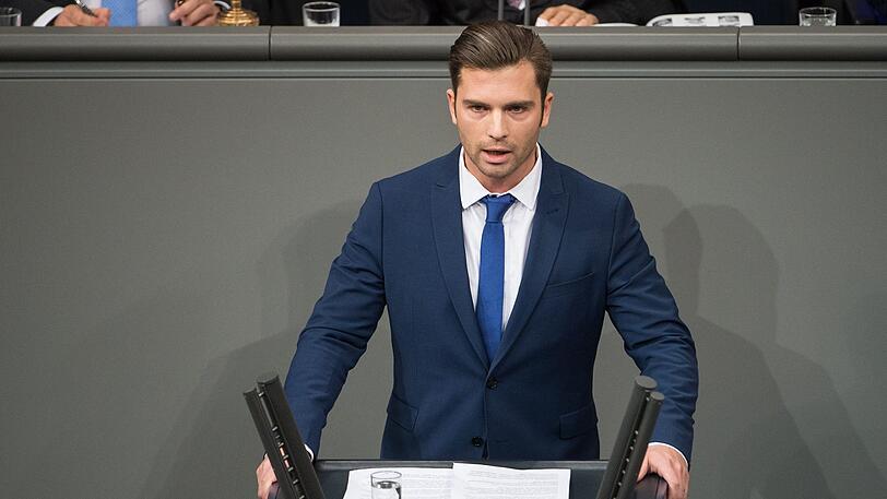 Der Bundestagsabgeordnete Jan Ralf Nolte (AfD), spricht am 21.11.2017 im Bundestag in Berlin.