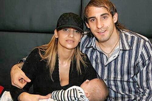 Familie geht vor Champions League: Javier Pinola mit Ehefrau Mariela und Söhnchen Juan Ignacio.