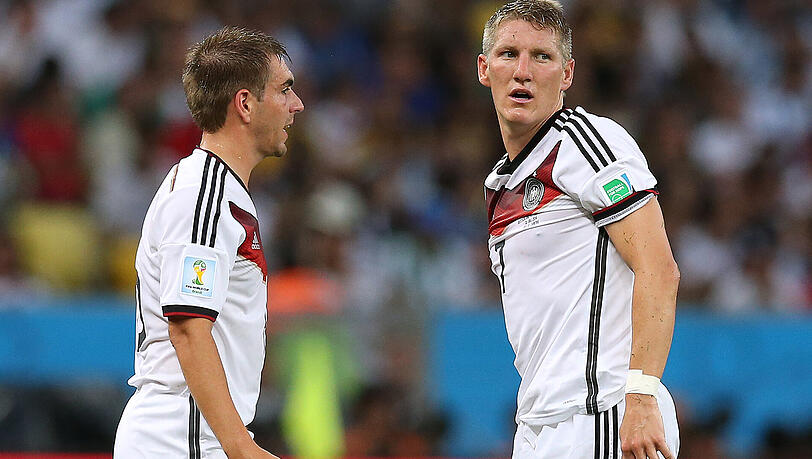 Bastian Schweinsteiger und Philipp Lahm: Leadertypen, die dem DFB-Team heute fehlen. Bastian Schweinsteiger und Philipp Lahm: Leadertypen, die dem DFB-Team heute fehlen.