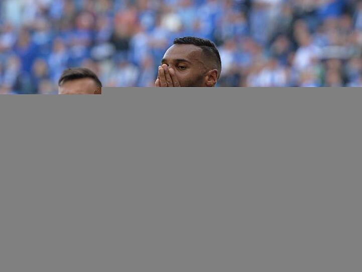 Marvin Matip von Ingolstadt hält die Hände vor sein Gesicht. Foto: Jan Kuppert/Archivbild