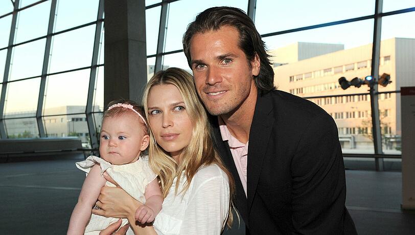 Tommy Haas mit seiner Frau Sara Foster und Tochter Valentina (2011) Tommy Haas mit seiner Frau Sara Foster und Tochter Valentina (2011)