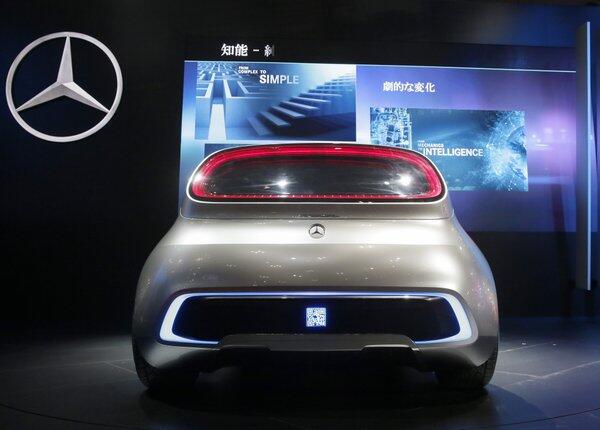 Beim Mercedes Concept Car ist auch das Heck von verrücktem Konzept.