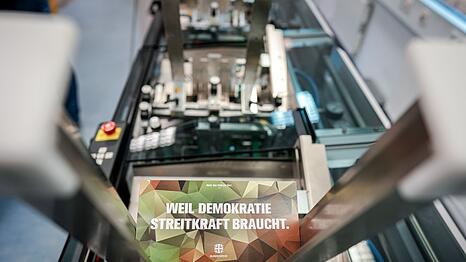 Wer 18 wird, bekommt von nun an den Fragebogen der Bundeswehr zugeschickt.