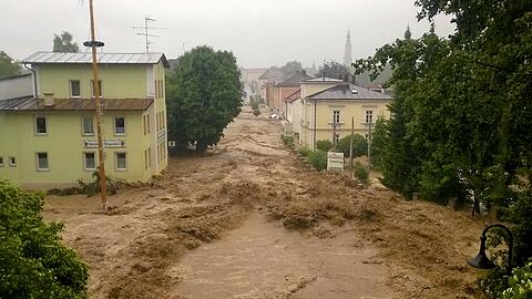 Vor f&uuml;nf Jahren starben in Simbach am Inn bei einem gewaltigen Hochwasser f&uuml;nf Menschen. (Archivbild)