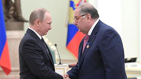 Alischer Usmanow werden besonders enge Verbindungen zum russischen Pr&auml;sidenten Wladimir Putin nachgesagt (Archivbild).