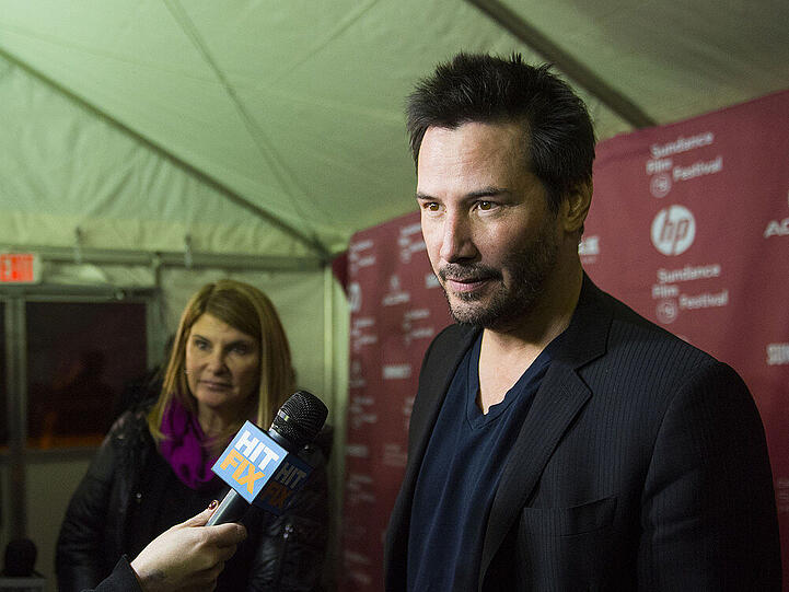 Das wird Nachfragen geben: Keanu Reeves ist beim Knutschen fotografiert worden