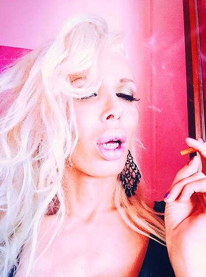 Das Transgender-Model Edona James soll in den "Promi Big Brother"-Container ziehen.