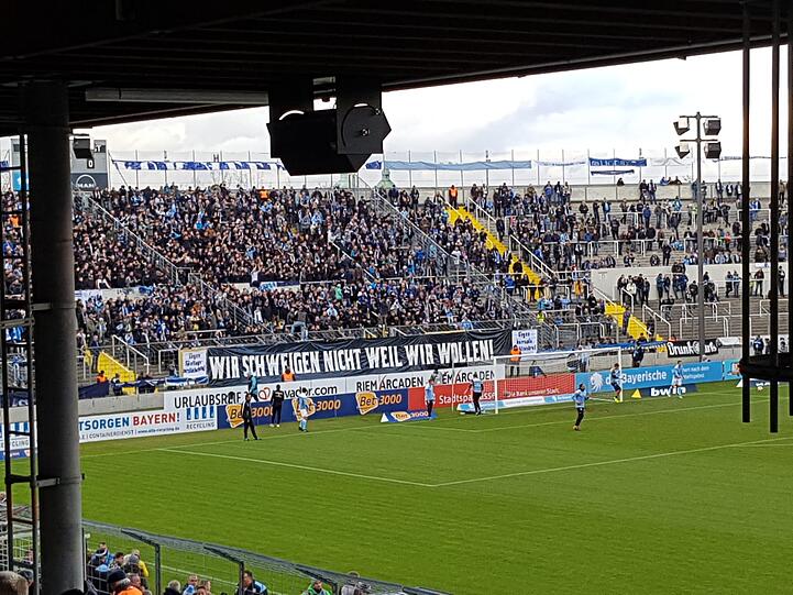 Auch die Sechzig-Fans beteiligen sich am Protest gegen die Kommerzialisierung im Fußball.