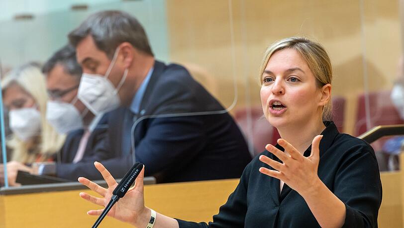 Bayerns Grünen-Fraktionsvorsitzende Katharina Schulze spricht in München.