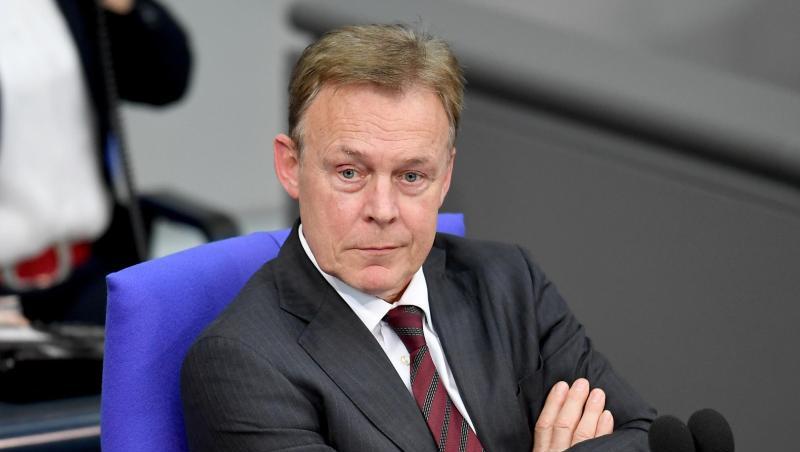 Thomas Oppermann sitzt auch dem Ethikkomitee des Deutschen Fußball-Bundes vor. Thomas Oppermann sitzt auch dem Ethikkomitee des Deutschen Fußball-Bundes vor.