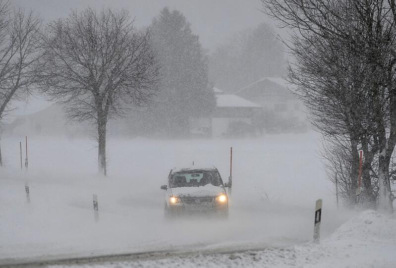 Oberbayern im Schneechaos.