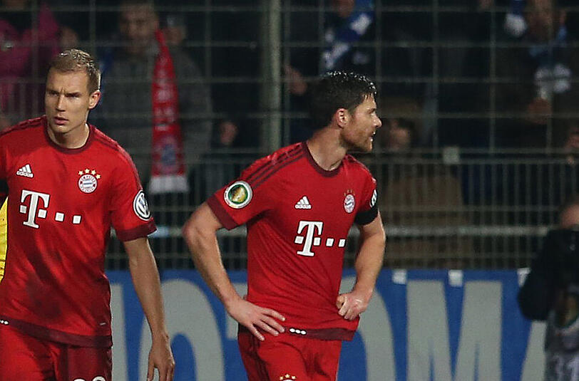 Xabi Alonso: Note 4. Der Spanier hatte im Achtelfinale gegen Darmstadt per Weitschuss-Traumtor für den Sieg gesorgt. Diesmal weit von solchen Gala-Szenen entfernt. Oft zu langsam.