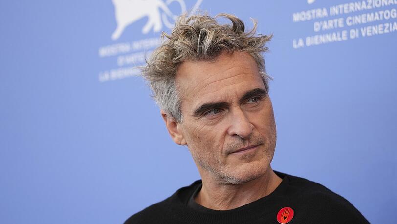 Joaquin Phoenix hat neben anderen Prominenten aus Hollywood den Film „Die Stimme von Hind Rajab“mitproduziert. Joaquin Phoenix hat neben anderen Prominenten aus Hollywood den Film „Die Stimme von Hind Rajab“mitproduziert.