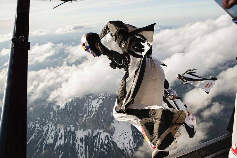 Wie gerade das Skydive-Team bewiesen hat.