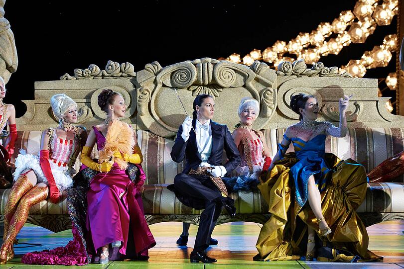 Operettenseligkeit pur: Die "Fledermaus" in Mörbisch.