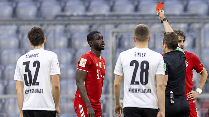 Tanguy Nianzou flog nach einem Foul gegen Breel Embolo vom Platz.