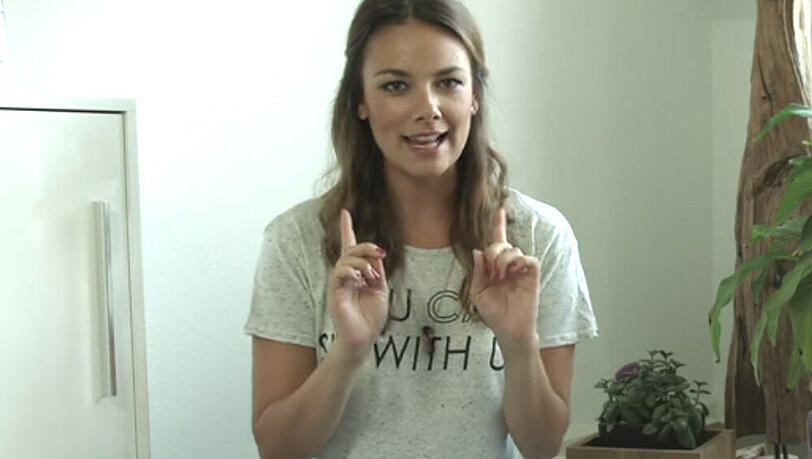Janina Uhse hat jetzt ihren eigenen Youtube-Kanal Janina Uhse hat jetzt ihren eigenen Youtube-Kanal