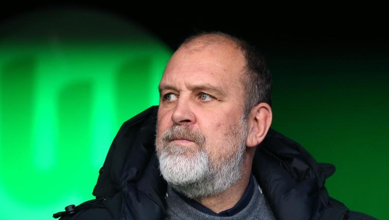 Jörg Schmadtke bestätigte, dass der VfL Wolfsburg wieder ins Mannschaftstraining eingestiegen ist. Jörg Schmadtke bestätigte, dass der VfL Wolfsburg wieder ins Mannschaftstraining eingestiegen ist.