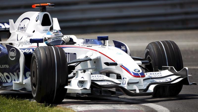 Hat nur zwei Punkte Rückstand auf Mercedes-Fahrer Lewis Hamilton: BMW-Pilot Robert Kubica. Hat nur zwei Punkte Rückstand auf Mercedes-Fahrer Lewis Hamilton: BMW-Pilot Robert Kubica.