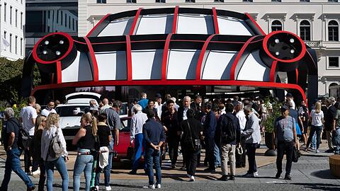 Die IAA ist zwar eine Messe, doch sie belegt mit ihren Aufbauten auch prominente Plätze in der Altadt und der Maxvorstadt. Das stört die Grünen gewaltig. Geht es nach dem Wirtschaftsreferenten, soll sie sogar noch größer werden.