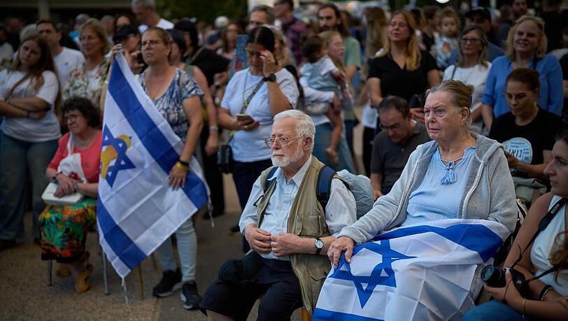 In Israel wird mit Bangen auf die Rückkehr der letzten Geiseln gewartet.