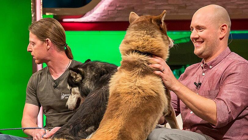 Oliver Petszokat bei der Rankingshow "Die tierischen 10". Der Ex-Teenie-Schwarm ist ein echter Hunde-Fan. Oliver Petszokat bei der Rankingshow "Die tierischen 10". Der Ex-Teenie-Schwarm ist ein echter Hunde-Fan.