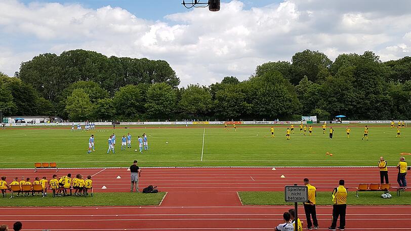 Der TSV 1860 tritt am Samstag bei der SE EIntracht Freising an.