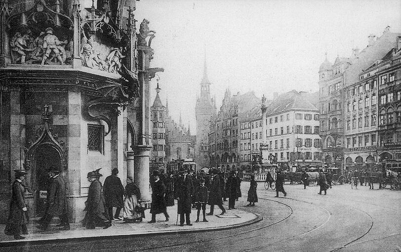 So sah es Anfang des 20. Jahrhunderts am Marienplatz aus.