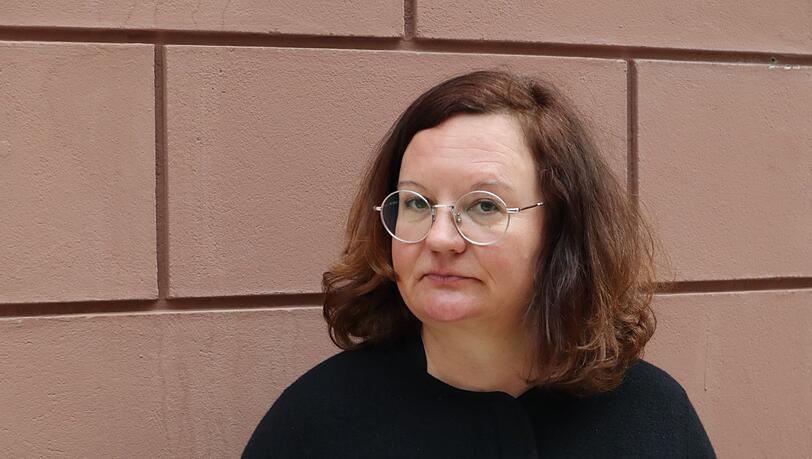 Die Kunsthistorikerin Hilde Strobl aus Neuburg an der Donau war von 2005 bis 2019 wissenschaftliche Mitarbeiterin am Architekturmuseum der TU München und hat Ausstellungen über den Wohnungsbau in Bayern oder die Neue Heimat kuratiert. Seit 2020 ist sie freie Kuratorin am Deutschen Architekturmuseum Frankfurt. Die Kunsthistorikerin Hilde Strobl aus Neuburg an der Donau war von 2005 bis 2019 wissenschaftliche Mitarbeiterin am Architekturmuseum der TU München und hat Ausstellungen über den Wohnungsbau in Bayern oder die Neue Heimat kuratiert. Seit 2020 ist sie freie Kuratorin am Deutschen Architekturmuseum Frankfurt.