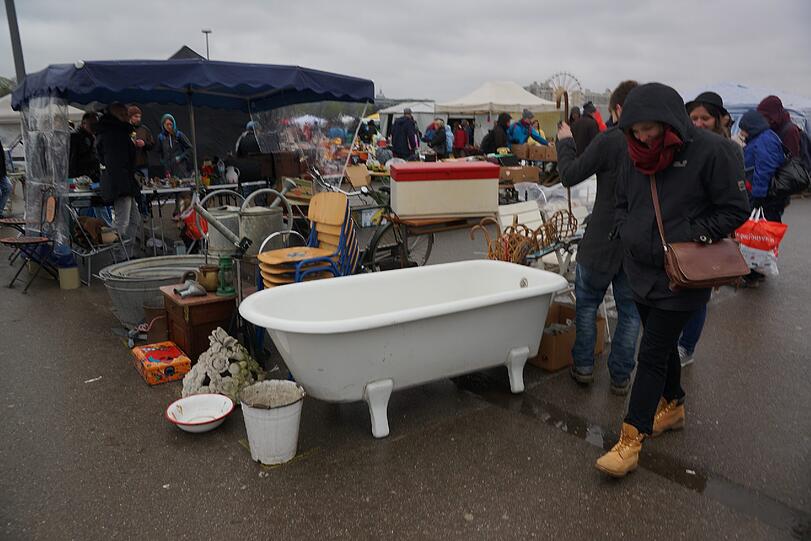 Flohmarkt auf der Theresienwiese: Die Bilder vom Riesenflohmarkt! - Ludwigsvorstadt - Abendzeitung München