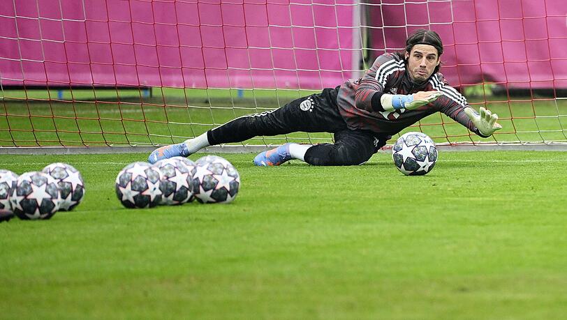 Bayerns Torwart Yann Sommer beim Abschlusstraining vor dem Champions League Spiel gegen Paris Saint-Germain.