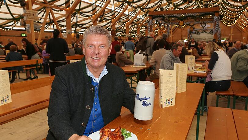 Wiesn-Chef Dieter Reiter im Zelt auf der Oiden Wiesn. Wiesn-Chef Dieter Reiter im Zelt auf der Oiden Wiesn.