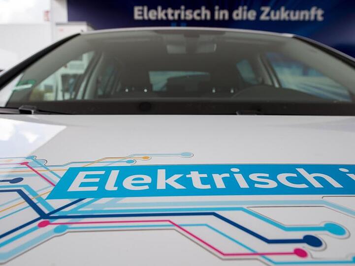 Die größte Herausforderung dürfte zunächst ausgerechnet das Alleinstellungsmerkmal von WeShare werden: VW verspricht, die gesamte Flotte solle aus Elektro-Fahrzeugen bestehen.