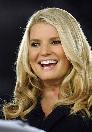 Die US-Sängerin Jessica Simpson (32) hat ihr zweites Kind zur Welt gebracht. Sohn Ace Knute sei am Sonntag geboren worden, sagte Simpsons Sprecher dem &bdquo;People&ldquo;-Magazin.