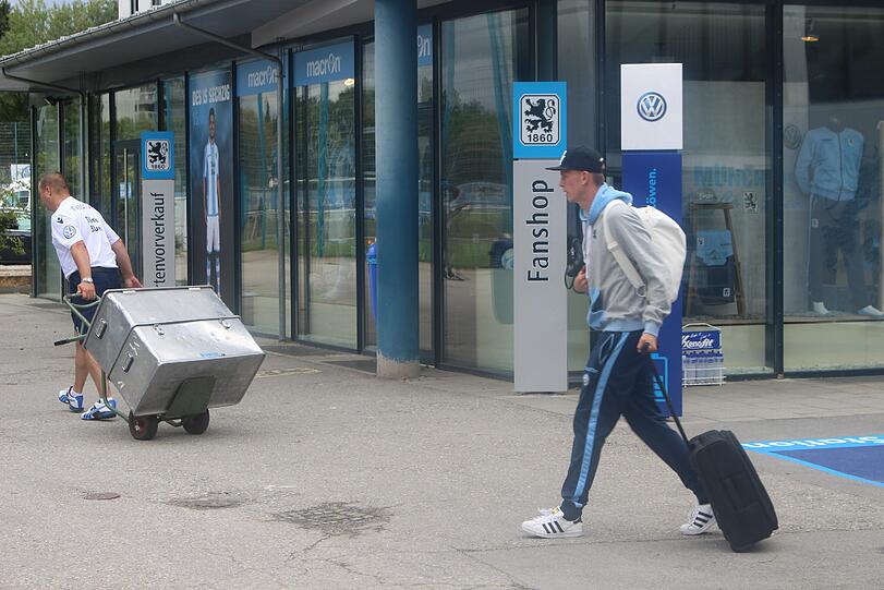 Die Bilder von der Abreise nach Nürnberg.