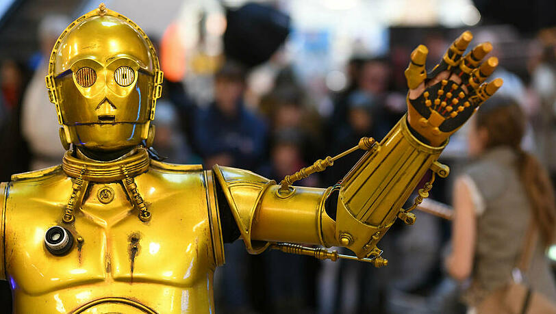 Welche neuen Charaktere lernt C3PO in der Zukunft noch kennen? Welche neuen Charaktere lernt C3PO in der Zukunft noch kennen?
